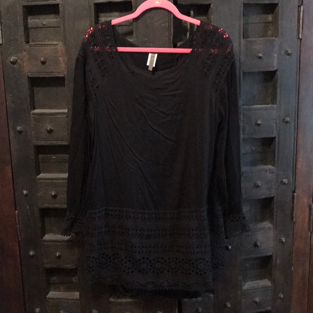Black and lace tunic by XCVI